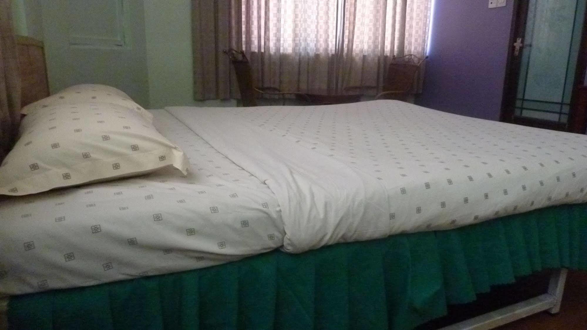 7 Hung Hung Inn Kota Kinabalu Eksteriør bilde