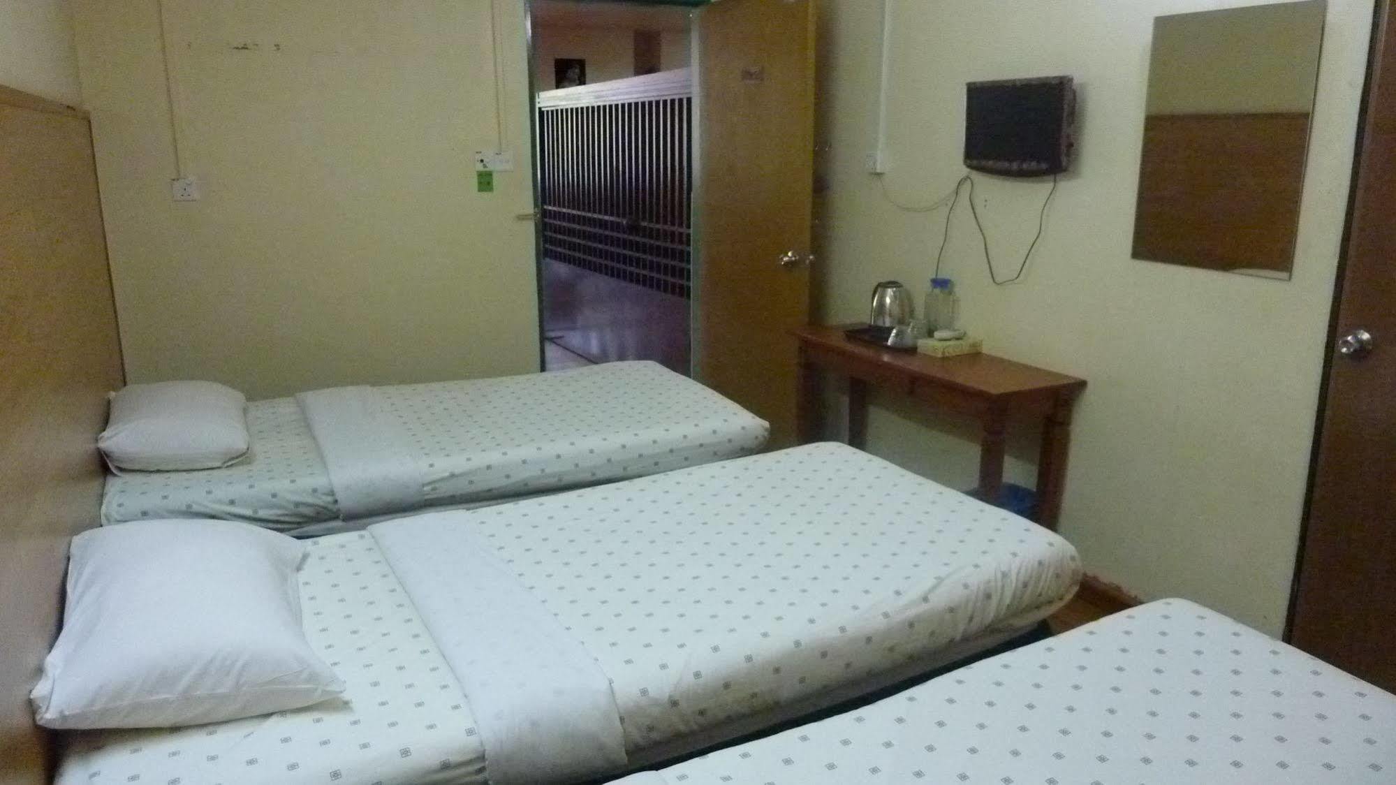 7 Hung Hung Inn Kota Kinabalu Eksteriør bilde