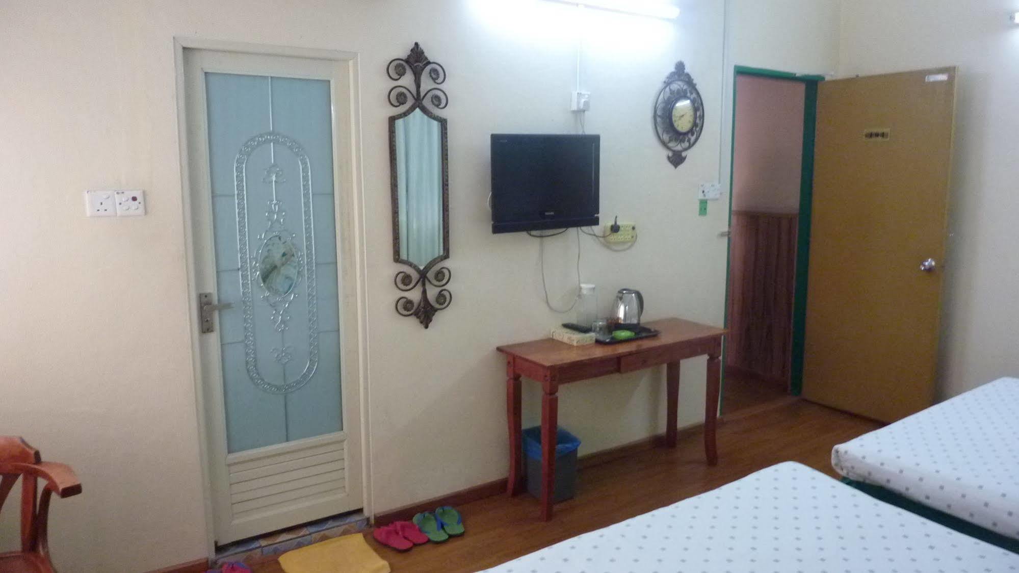 7 Hung Hung Inn Kota Kinabalu Eksteriør bilde